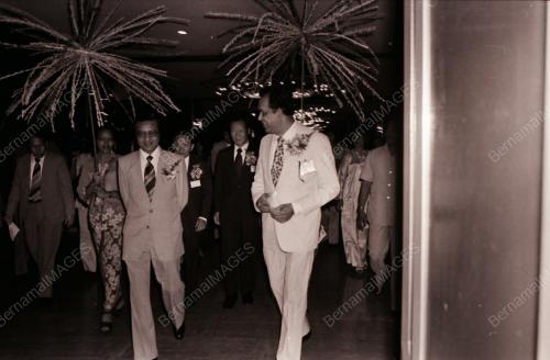 DATUK SERI DR. MAHATHIR BIN MOHAMAD