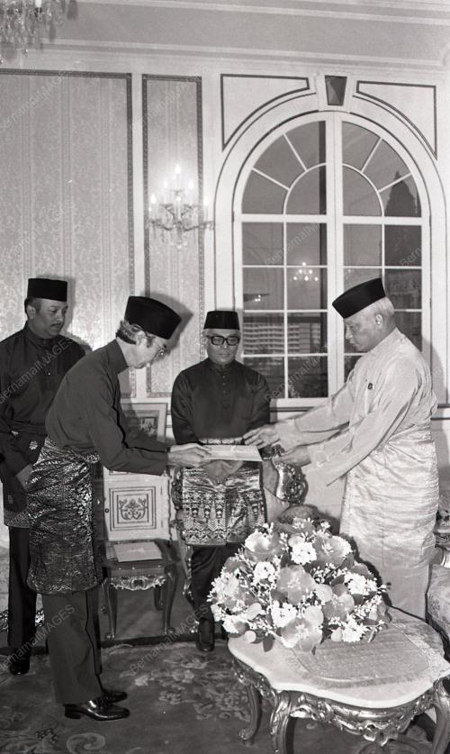 KL07_07012015_AGONG_DUTABARU
