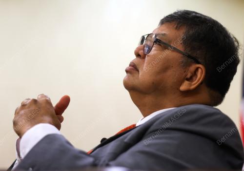 DATUK JOHARI ABDUL