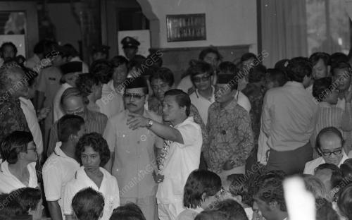 PENAMAAN CALON