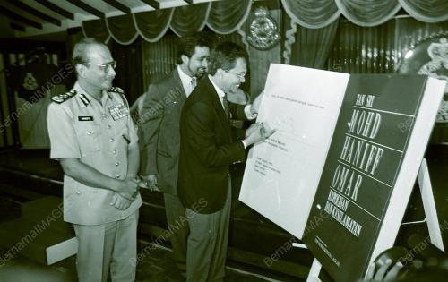 KL07_070490_LANCAR_BUKU