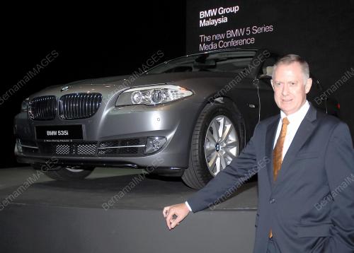 PELANCARAN BMW 5 SERIES