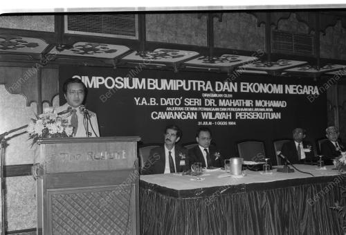 KL07_07092015_EKONOMI_NEGARA