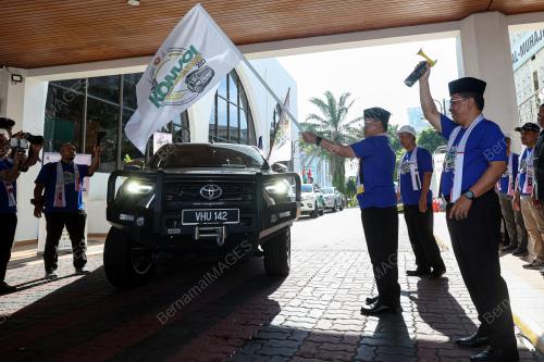 DATUK DR MOHD NA'IM MOKHTAR