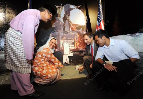 KL07_07122012_PAMERAN