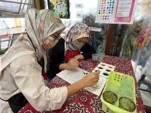 SENI BATIK DI TENGAH IBU KOTA