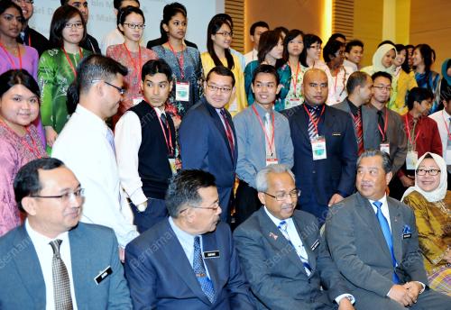MUHYIDDIN YASSIN