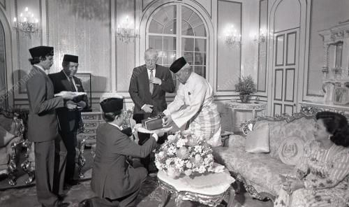 KL07_09012015_AGONG_BERTIL