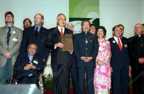 MOHD NAJIB TUN ABDUL RAZAK