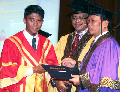 DATUK SERI MOHD SHAFIE APDAL