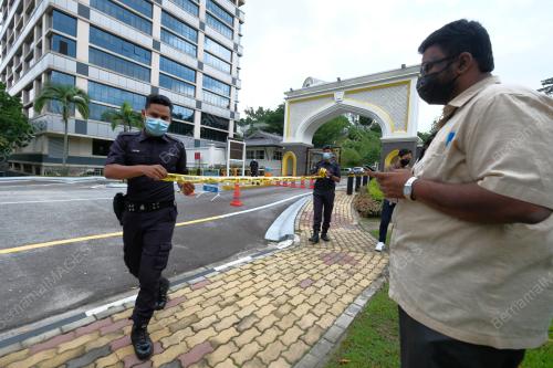 KETUA-KETUA PARTI MENGADAP YDPA AGONG