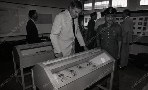 MENTERI PERTAHANAN