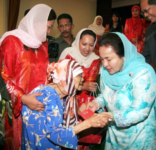 ROSMAH MANSOR