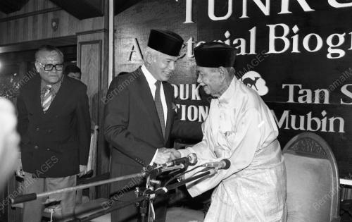 KL07_09102015_BIOGRAFI_TUNKU