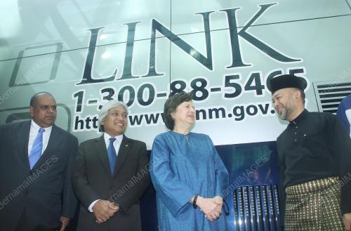 TAN SRI DR ZETI AKHTAR AZIZ