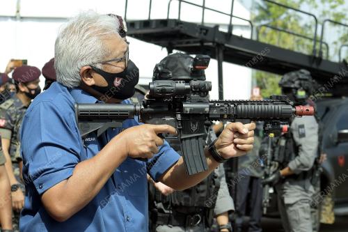 DATUK SERI HAMZAH ZAINUDIN