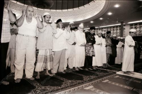 SEMBAHYANG GHAIB