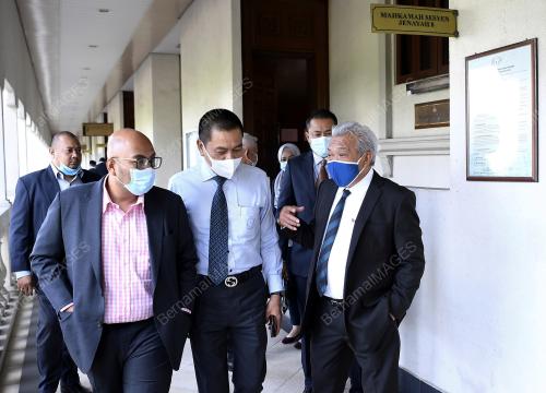DATUK SERI BUNG MOKHTAR