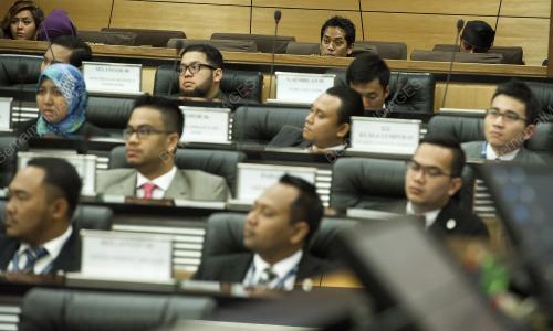 KL07_11012015_PARLIMEN_BELIA