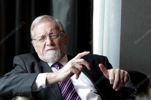 GARETH EVANS