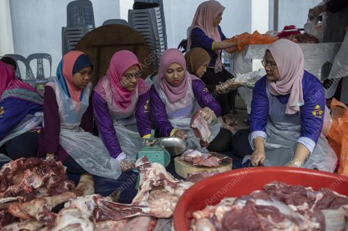 KORBAN PUSPANITA K-KOMM DAN KELAB K-KOM