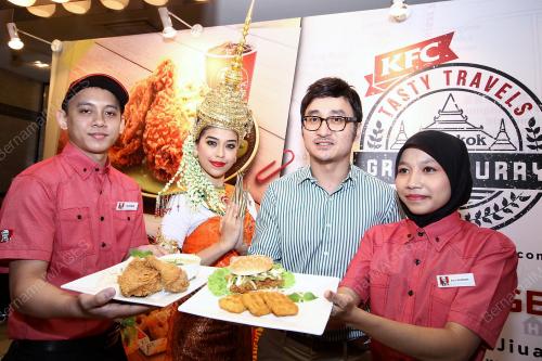 KL07_11082014_KFC_GREEN_CURRY