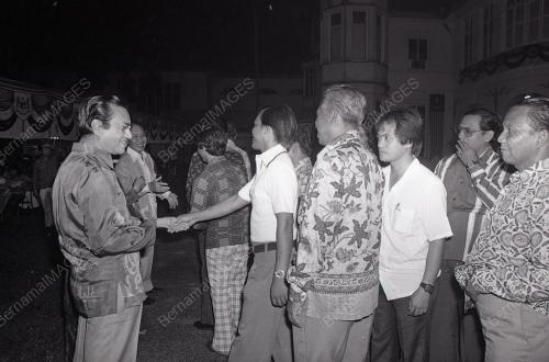 DR. MAHATHIR MOHAMAD
