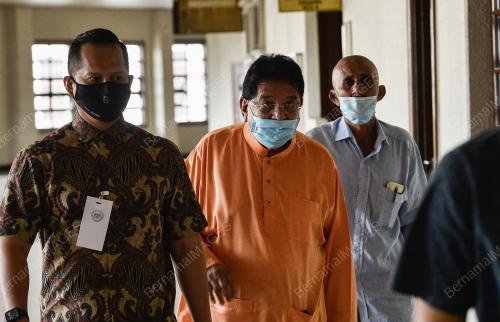 DATUK SERI TENGKU ADNAN TENGKU MANSOR