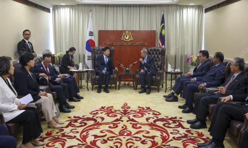 TAN SRI DR WAN JUNAIDI TUANKU JAAFAR