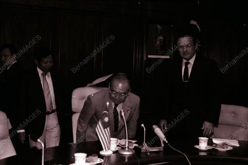 TAN SRI DATUK AMAR STEPHEN YONG