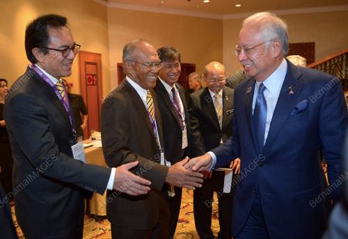 KL07_12042016_INVEST_MALAYSIA