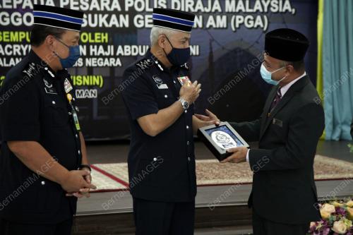 DATUK SERI ACRYL SANI