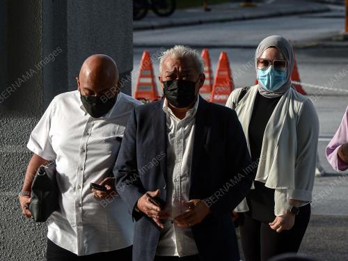 DATUK SERI BUNG MOKHTAR RADIN
