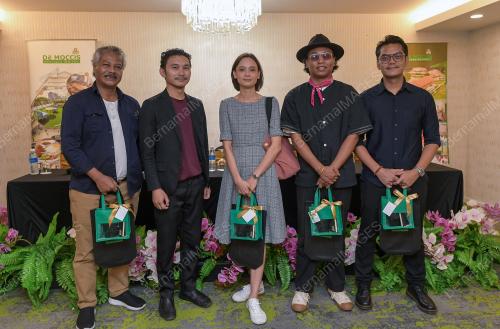 SIDANG MEDIA TEATER KELUANG MAN