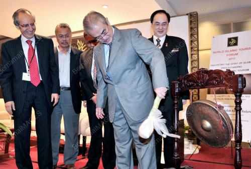 TUN ABDULLAH AHAMD BADAWI
