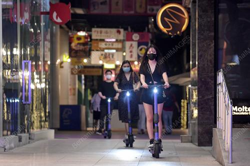 TINDAKAN UNDANG-UNDANG KEPADA INDIVIDU YANG TUNGGANG E-SCOOTER DI ATAS JALAN RAYA