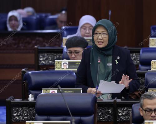 DR ZALIHA MUSTAFA