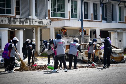 OPS MEGA PEMBERSIHAN KEBAKARAN SALURAN PAIP GAS