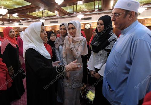 KL07_13102017_WANITA
