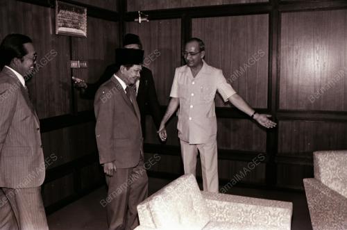 DATUK SERI HUSSEIN ONN