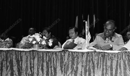 KL07_14012015_MAHATHIR_MIC