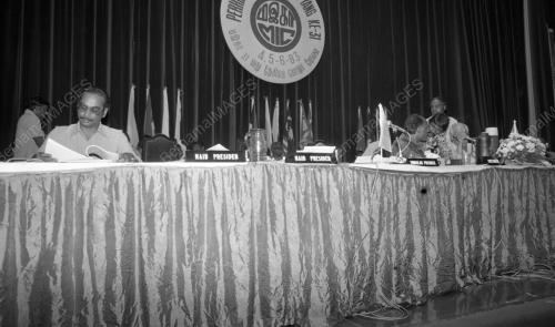 KL07_14012015_SIDANG_AGONG_MIC