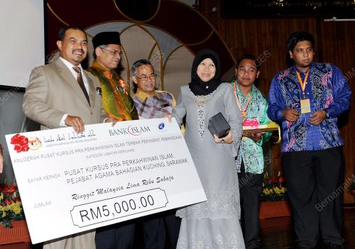 KL07_14022013_JAMIL_HADIAH