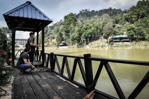 TINJAUAN KAKI PANCING