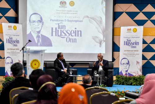 TAN SRI SHAHRIR ABDUL SAMAD