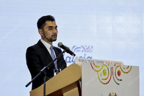 KHAIRUL FIRDAUS AKBAR KHAN