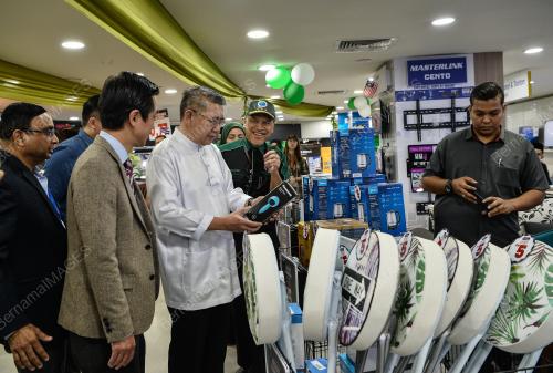 DATUK SERI SALAHUDIN AYUB