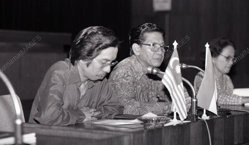 MAJLIS BAHASA INDONESIA-MALAYSIA