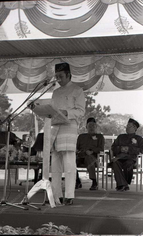 MAHATHIR MOHAMAD