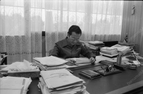 MAHATHIR